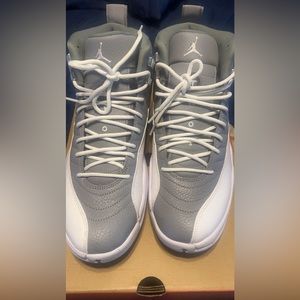 Authentic Men’s Jordan 12 cool grey sneakers lightly worn